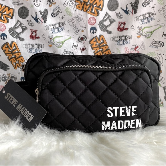 Steve Madden Handbags - Steve Madden black double pocket cosmetic bag💕🤗